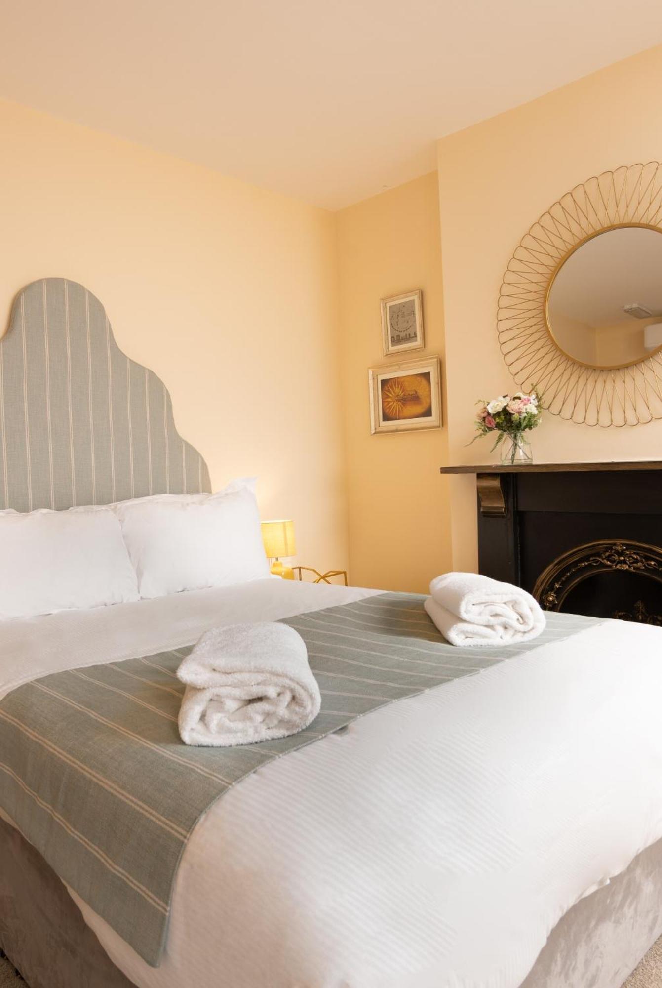 Caboose Bed & Breakfast ซอลส์บรี ภายนอก รูปภาพ