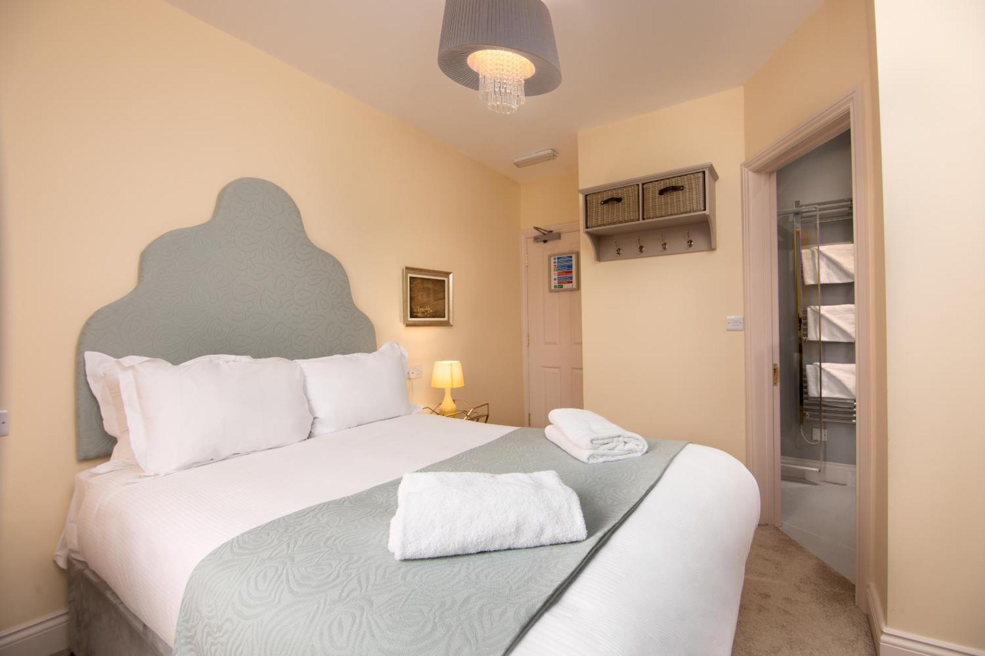 Caboose Bed & Breakfast ซอลส์บรี ภายนอก รูปภาพ