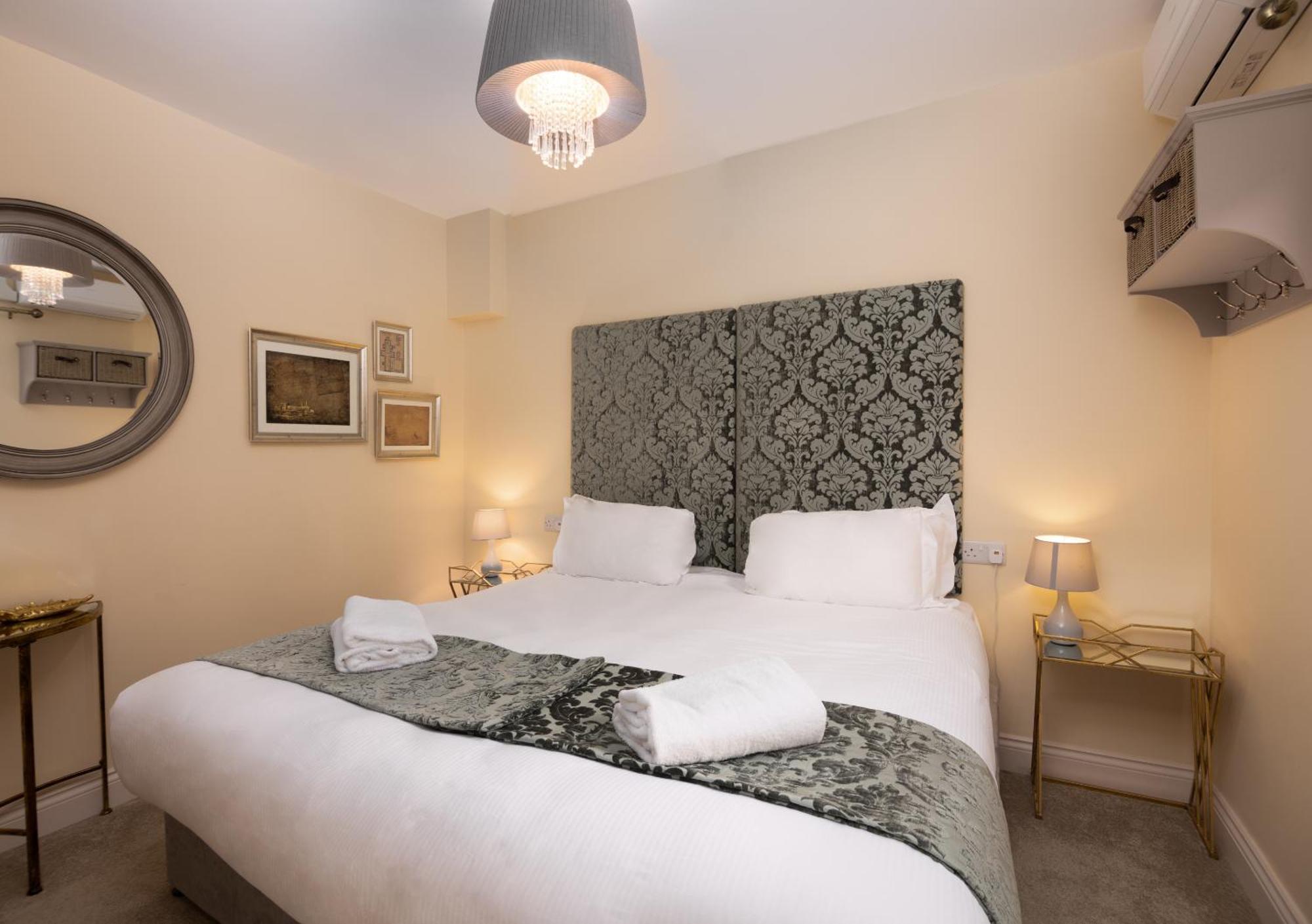 Caboose Bed & Breakfast ซอลส์บรี ภายนอก รูปภาพ