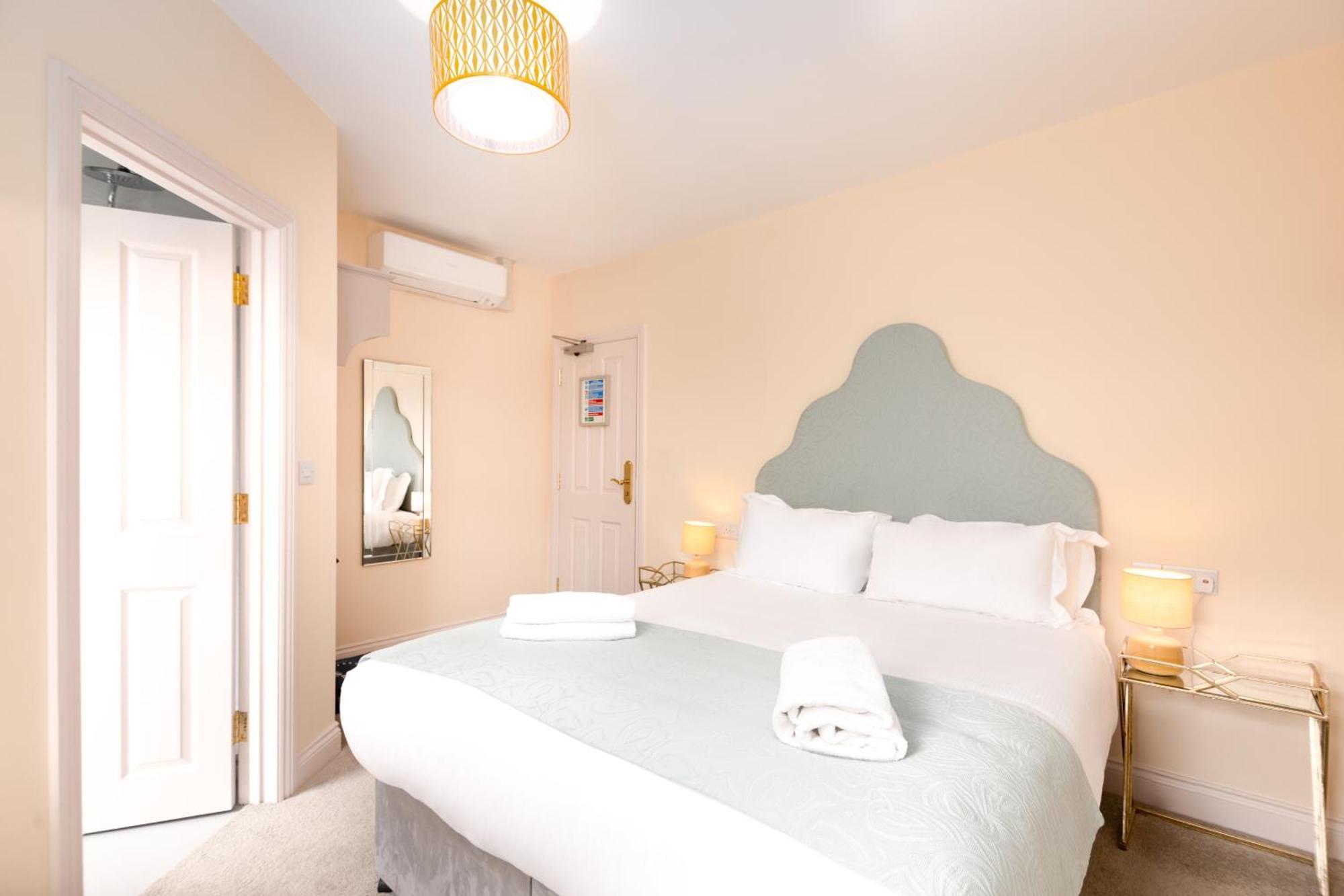 Caboose Bed & Breakfast ซอลส์บรี ภายนอก รูปภาพ